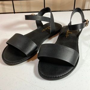 NWOB Lulu’s Hearts & Hashtags Size 6 Black Sandals, Never Worn or Tried On.